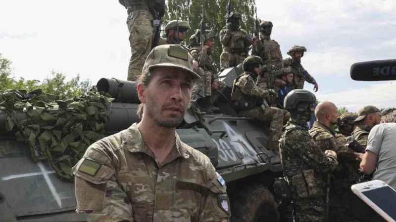 Gönüllü Ruslar, Rus ordusuna karşı savaşıyor