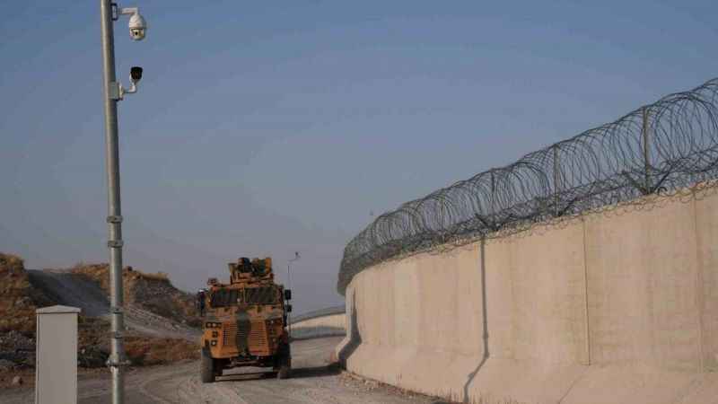 Sınır hatlarımız son teknoloji cihaz ve üst düzey tedbirlerle korunuyor
