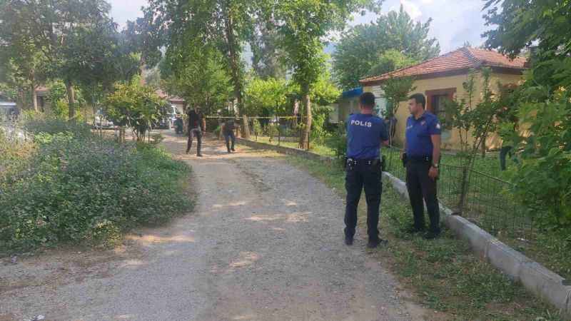 İzmir'de emekli doktor Yalçın Kocabaş silahla vuruldu