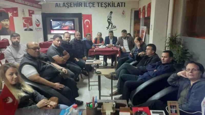 Zafer Partisi’nde istifa depremi