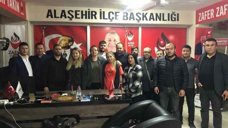 Zafer Partisi’nde istifa depremi