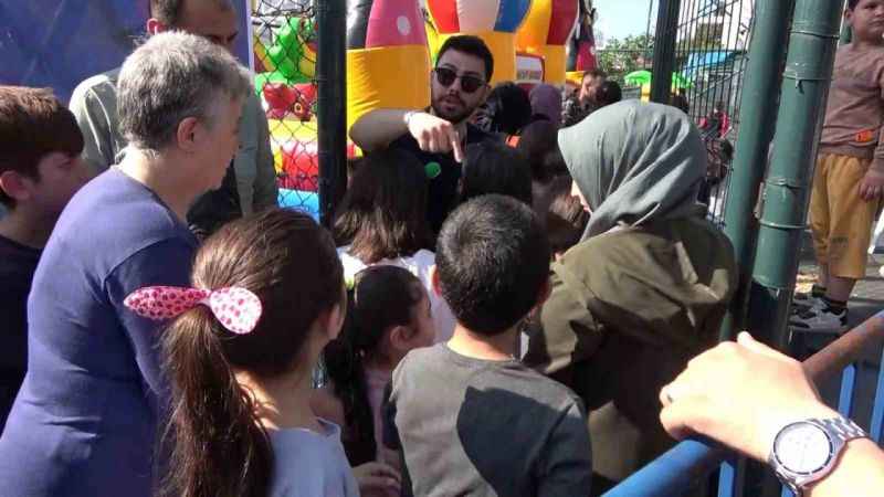 Çocuklar Ümraniye Çocuk Festivali’nde