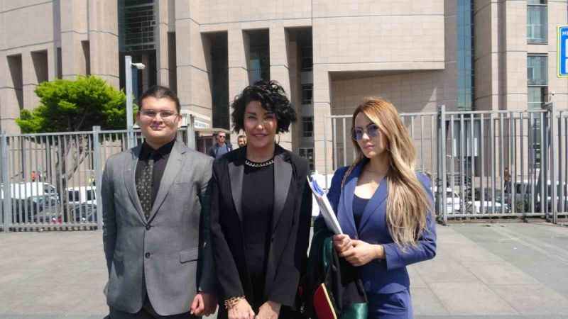 Eski manken Deniz Akkaya, şikayet üzerine ifade verdi