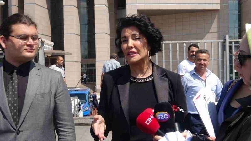 Eski manken Deniz Akkaya, şikayet üzerine ifade verdi