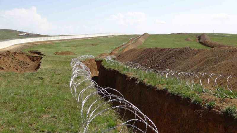 Sınıra örülen duvar 100 kilometreyi buldu