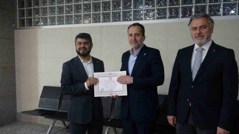 Fatih Erbakan mazbatasını aldı Fatih Erbakan mazbatasını aldı