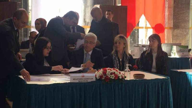 TBMM’de milletvekili kayıtları devam ediyor