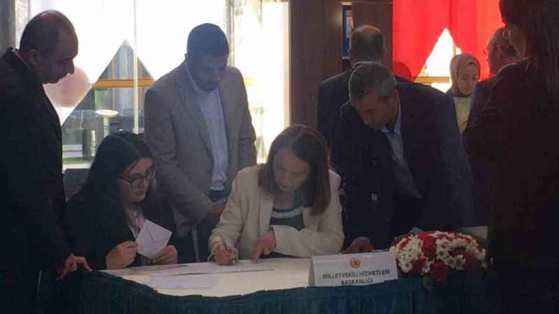 TBMM’de milletvekili kayıtları devam ediyor