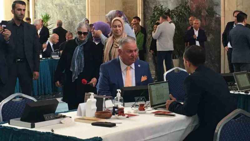 TBMM’de milletvekili kayıtları devam ediyor