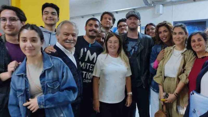 Ünlü oyuncu Kıvanç Tatlıtuğ oyunu kullandı