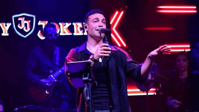 Oğuzhan Koç memleketi Bursa’da sahne aldı