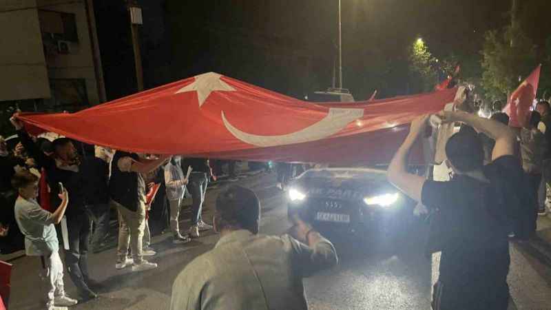 Cumhurbaşkanı Erdoğan’ın zaferi Üsküp’te coşkuyla kutlandı