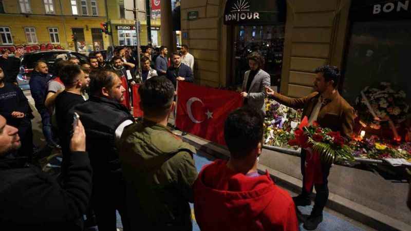 Cumhurbaşkanı Erdoğan’ın seçim zaferi Saraybosna’da kutlandı Cumhurbaşkanı Erdoğan’ın seçim zaferi Saraybosna’da kutlandı