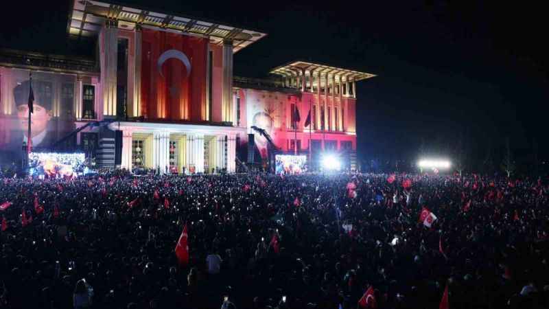 Beştepe’de 320 bin vatandaşa hitap etti