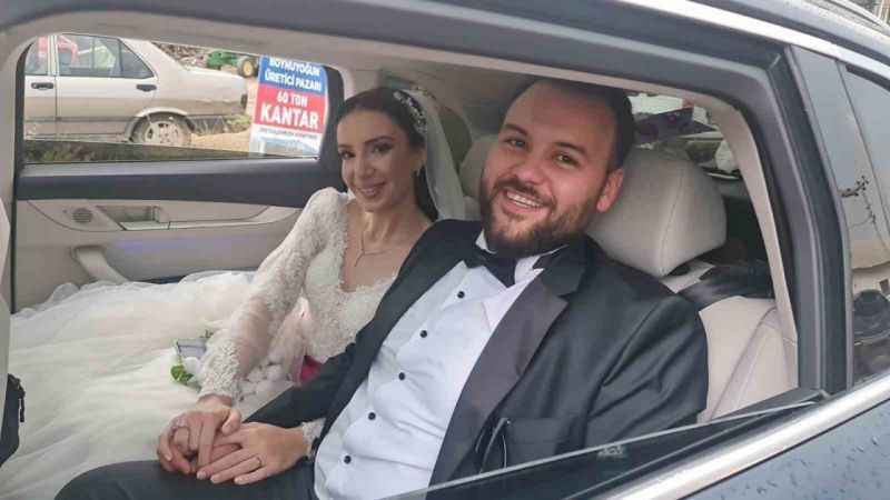 TOGG İzmir’de gelin arabası olarak kullanıldı