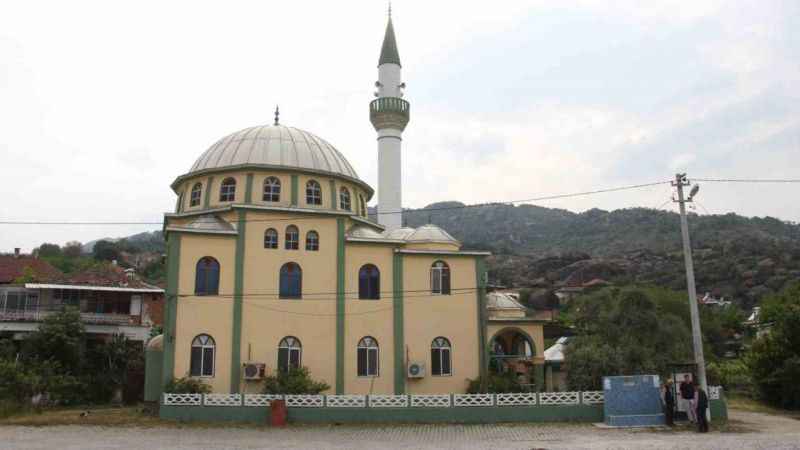 Bu köyün bayramlık camisi var!