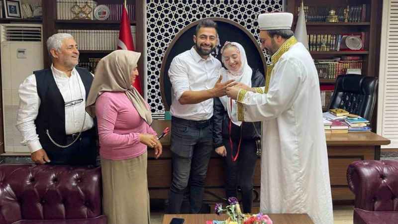 Vize yüzünden İsveç’teki eşinin yanına gidemiyor