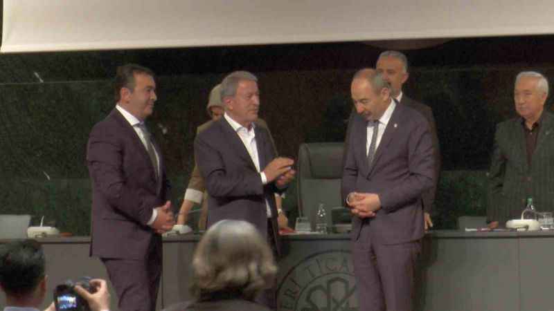 Bakan Akar, seçim öncesi konuşanlara cevap verdi