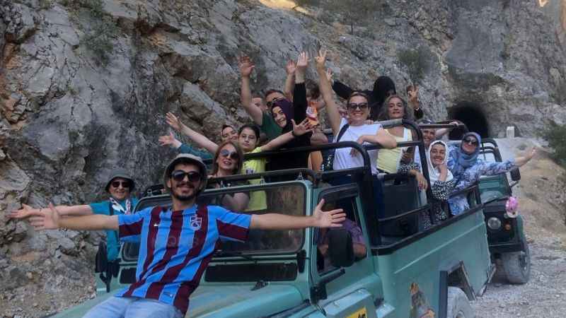 Yaz aylarında nüfusu 10'a katlanıyor