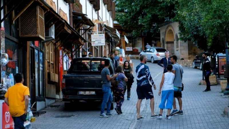 Yaz aylarında nüfusu 10'a katlanıyor