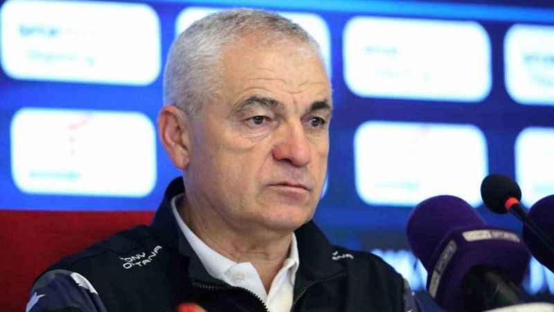 Rıza Çalımbay yeni sezon için kararını açıklayacak