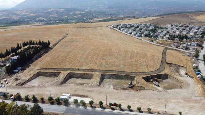 Hatay Kırıkhan’a kalıcı konutlar için ilk kazma vuruldu