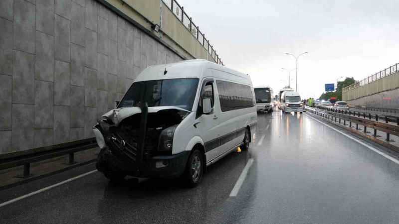 Kütahya’da şiddetli yağış hayatı felç etti: Ev ve iş yerleri sular altında kaldı
