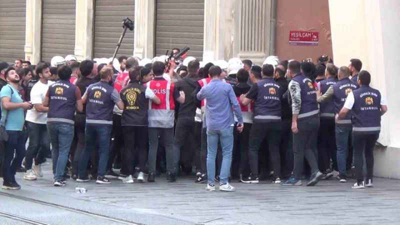Taksim’de Gezi Parkı eylemlerinin yıldönümünde izinsiz yürüyüşe polis müdahalesi