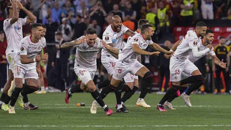 UEFA Kupası Sevilla'nın