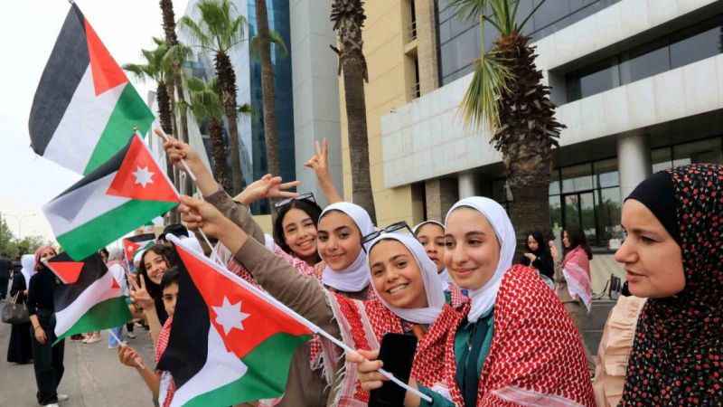 Ürdün Veliaht Prensi Al Hussein bin Abdullah, Suudi Arabistanlı Rajwa Al Seif ile evlendi