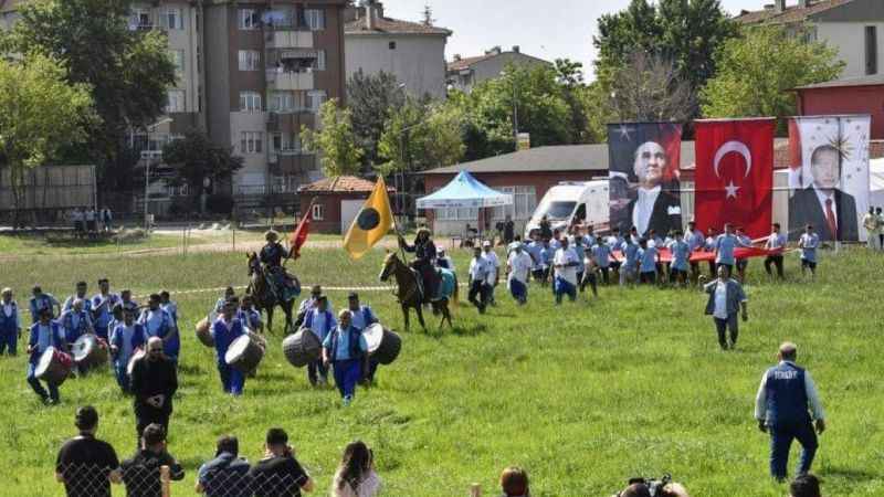 Edirne’de üniversiteli başpehlivan