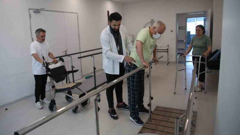 "Yürümesi çok zor" dediler, 5 ayda ayağa kalktı