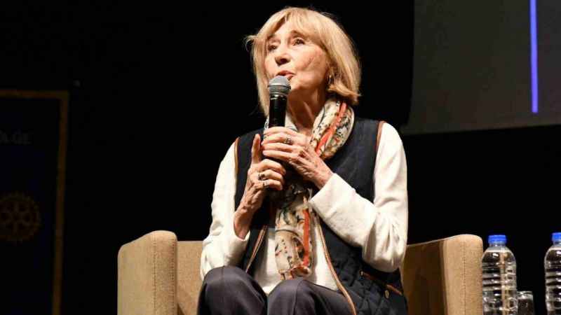 Ayşe Kulin, edebiyatseverlerle buluştu