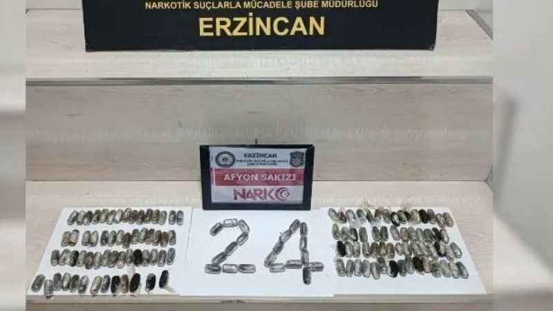 İranlı uyuşturucu kuryelerinin midesinden 2 kilo uyuşturucu çıktı