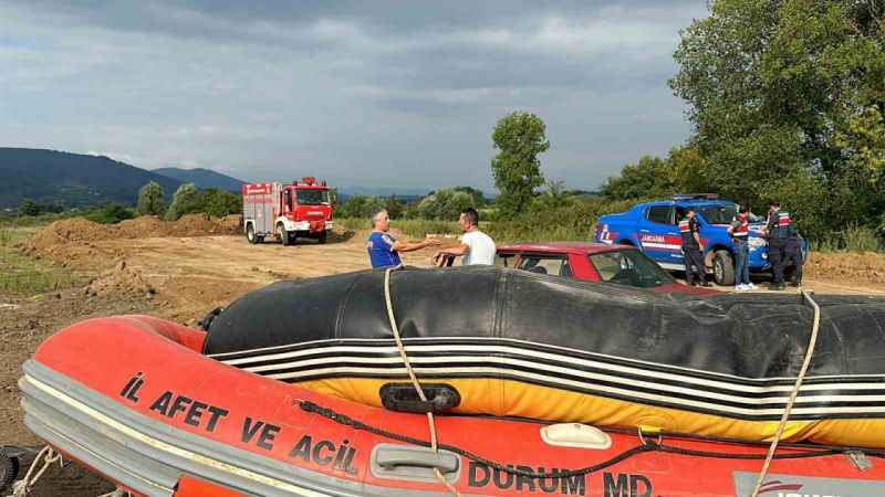 Balık tutarken Melen Çayı’na düştü, 3 kilometre sürüklenen şahsı ekipler kurtardı
