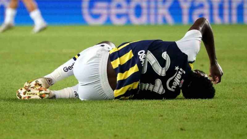 Osayi Samuel oyuna devam edemedi