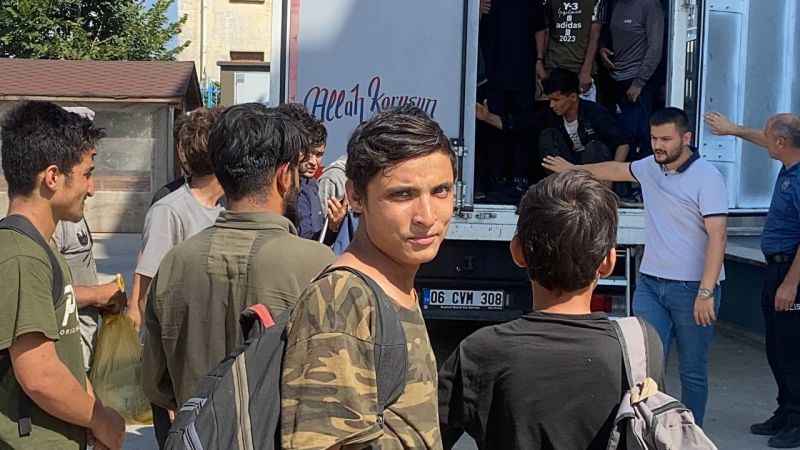 Tokat’ta 50 kaçak göçmen yakalandı