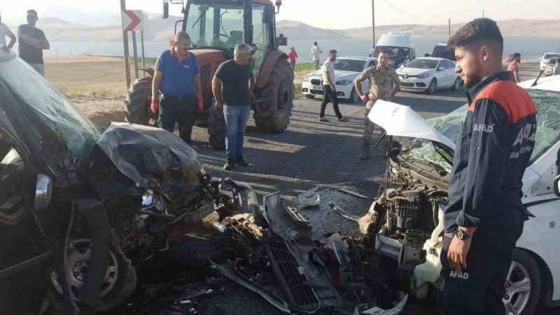 Bitlis’te trafik kazası: 8 yaralı
