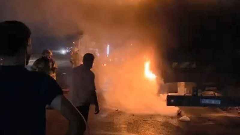 Bursa’da arı yüklü kamyon alev alev yandı