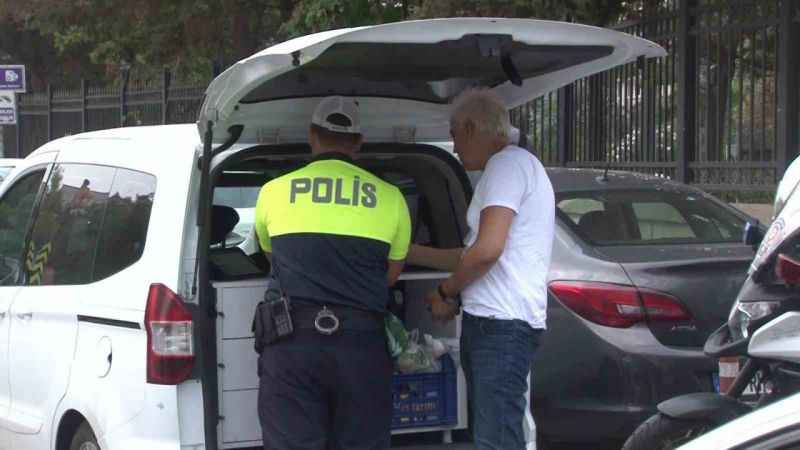 Kadıköy’de yayalara öncelik tanımayan sürücülere ceza yağdı