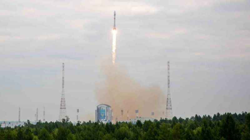 Rusya’nın uzay aracı Ay’ın yörüngesine girdi