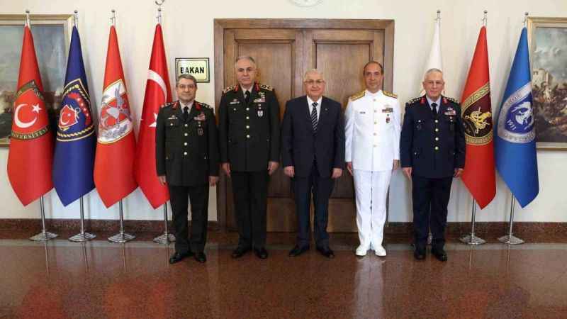 Bakan Güler, TSK Komuta Kademesi’ni kabul etti