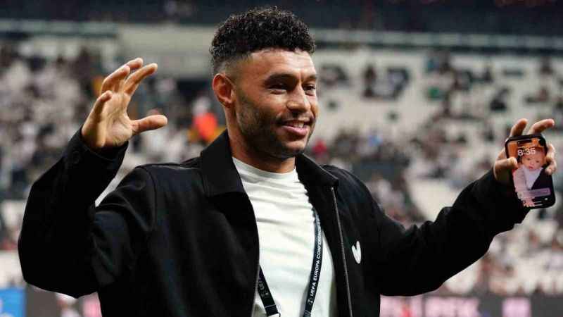 Chamberlain ve Rashica Beşiktaş tribünlerini selamladı