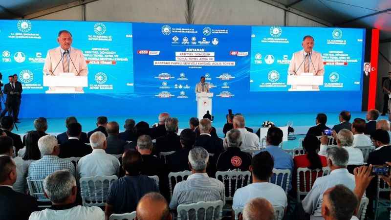 Çevre, Şehircilik ve İklim Değişikliği Bakanı Özhaseki 4 bin 559 konut ve 451 iş yerinin temel atma törenine katıldı