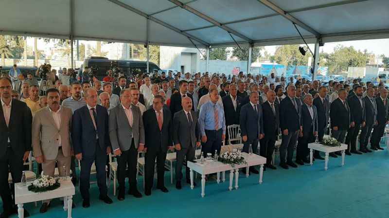 Çevre, Şehircilik ve İklim Değişikliği Bakanı Özhaseki 4 bin 559 konut ve 451 iş yerinin temel atma törenine katıldı