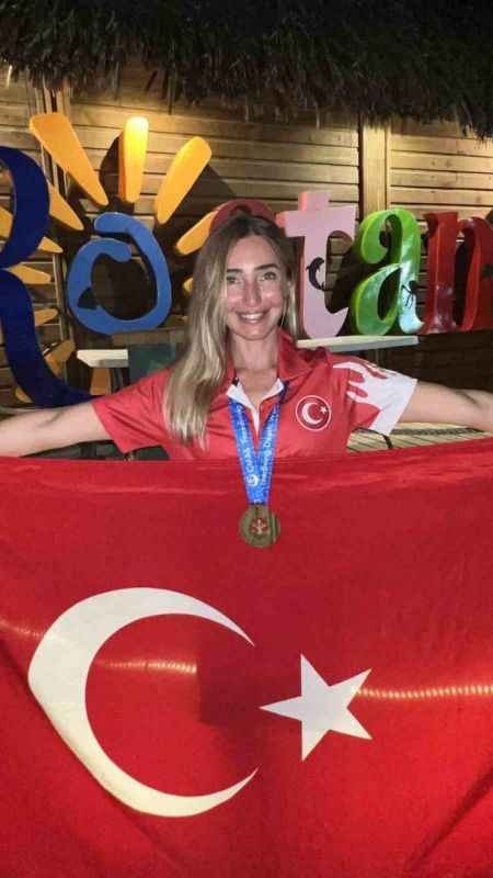 Şahika Ercümen dünya üçüncüsü