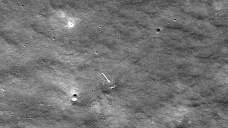 Rusya’nın Ay yüzeyine çarpan uzay aracı 10 metre çapında krater oluşturdu