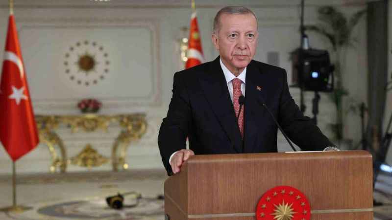 Cumhurbaşkanı Erdoğan: "Depremin siyasetini ve istismarını yapanlardan değil depremzedelerimizin acılarını paylaşanlardan olduk"