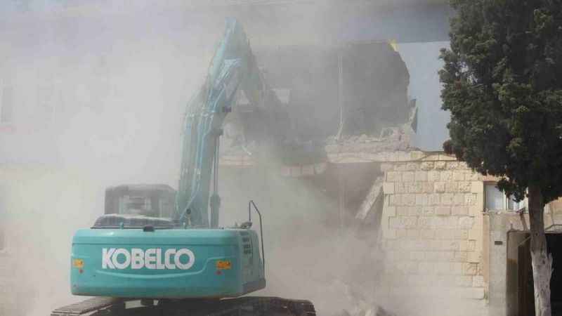 Kilis’te ağır hasarlı okulların yıkımına başlandı