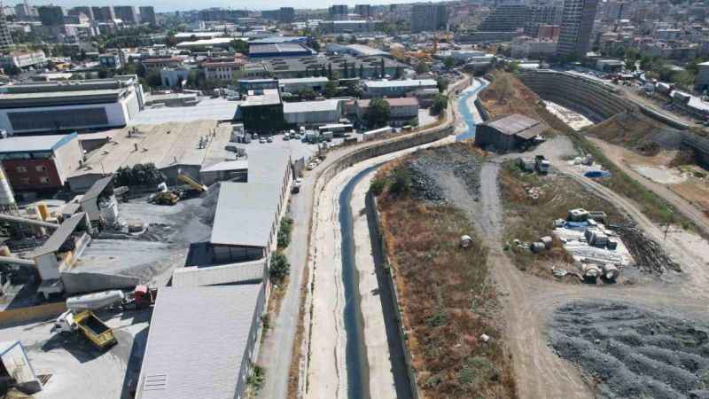 Ayamama Deresi’nde koku sorunu çözülemiyor